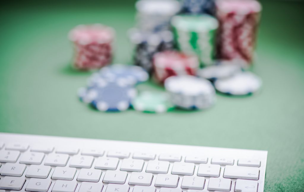 Are you tired of online slots? Card games give better odds –