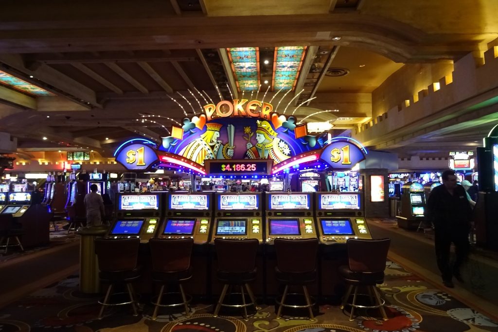 10 Slot Machine Tips & Secrets to Get the Most of Your Bankroll