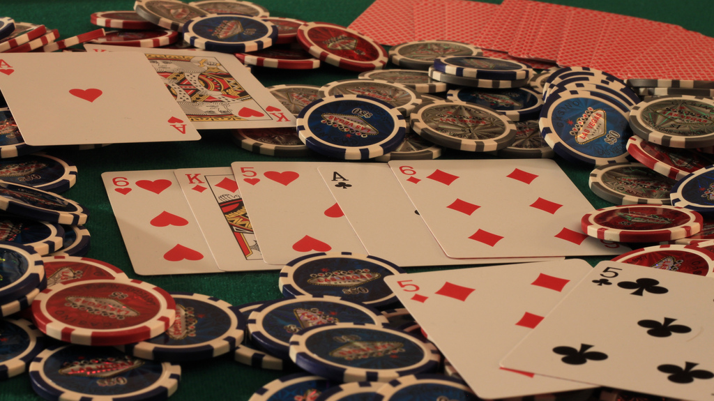 How to Beat Low-Stakes Online Draw Poker - Great Bridge Links