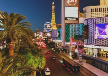 PHYSICAL CASINOS VS ONLINE CASINOS: WHICH IS BETTER? - Great Bridge Links
