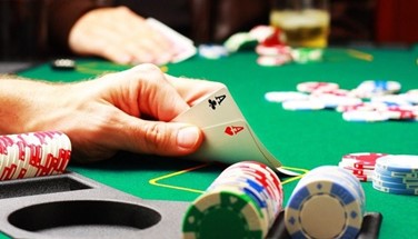 Playing Poker via Online Casinos: The Variations of Online Poker