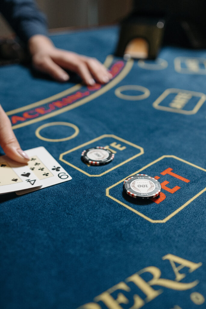 The Dos and Don’ts of Playing at Online Casinos