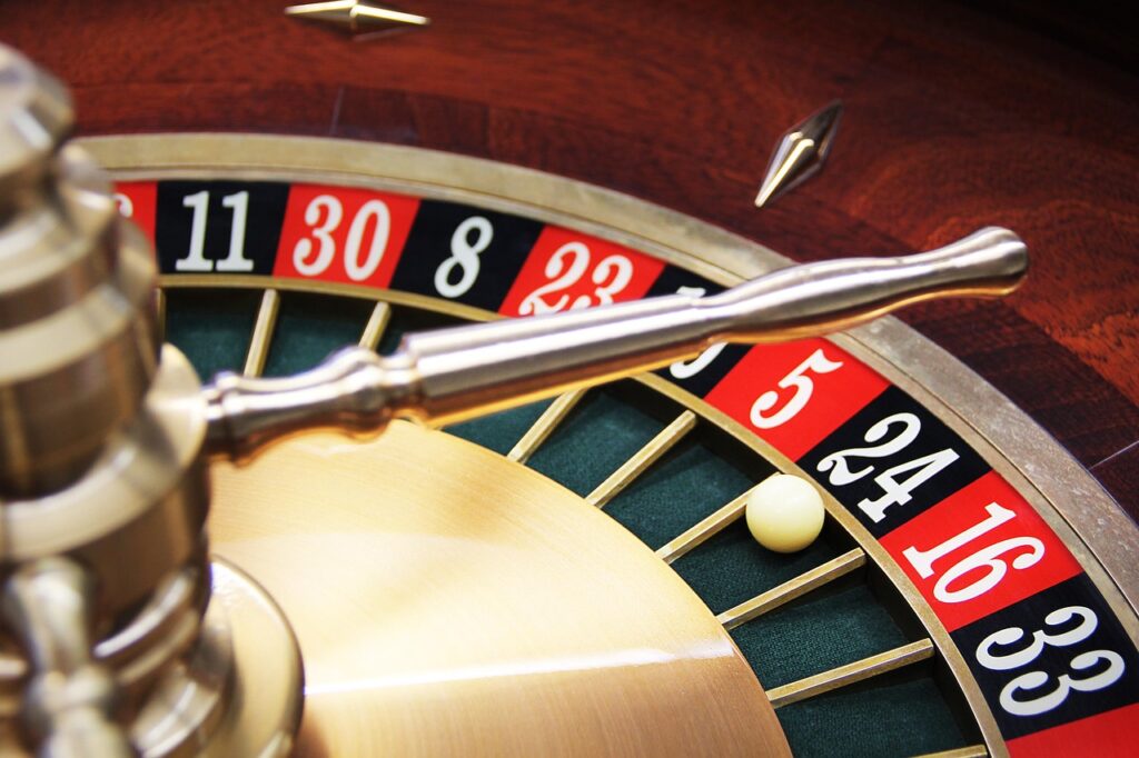 What is the smartest bet in roulette?