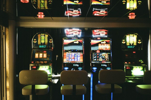 Top 8 Casino Card Games You Need to Try This Year